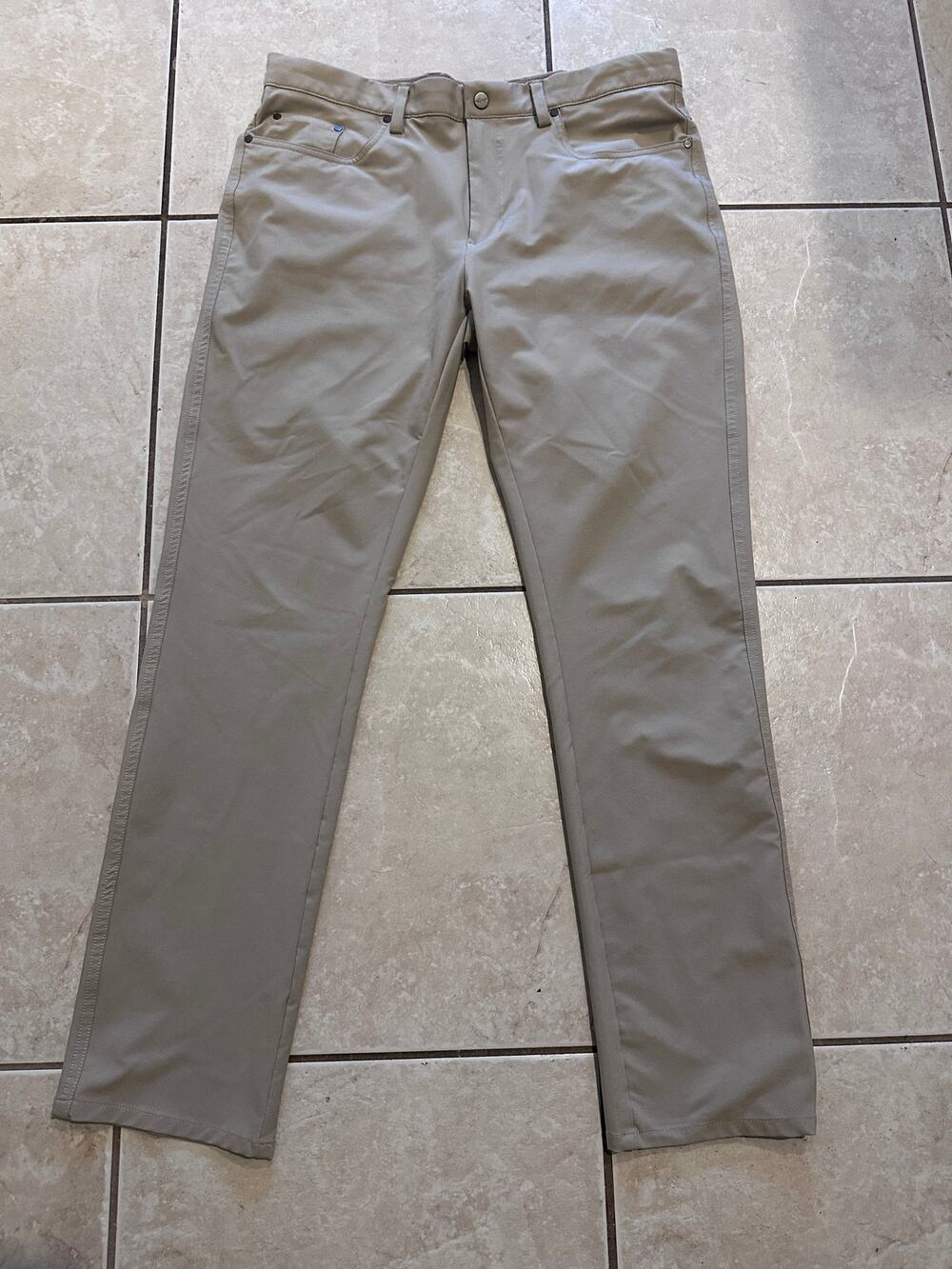 Greg Norman Golf Pants Mens 34x32 Tan Khaki 5-Pocket Stretch Tech Shark